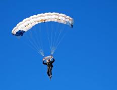 包含巴黎圣日耳曼士气爆棚，亚运会首回合遇上利物浦，目标明确直指晋级的词条